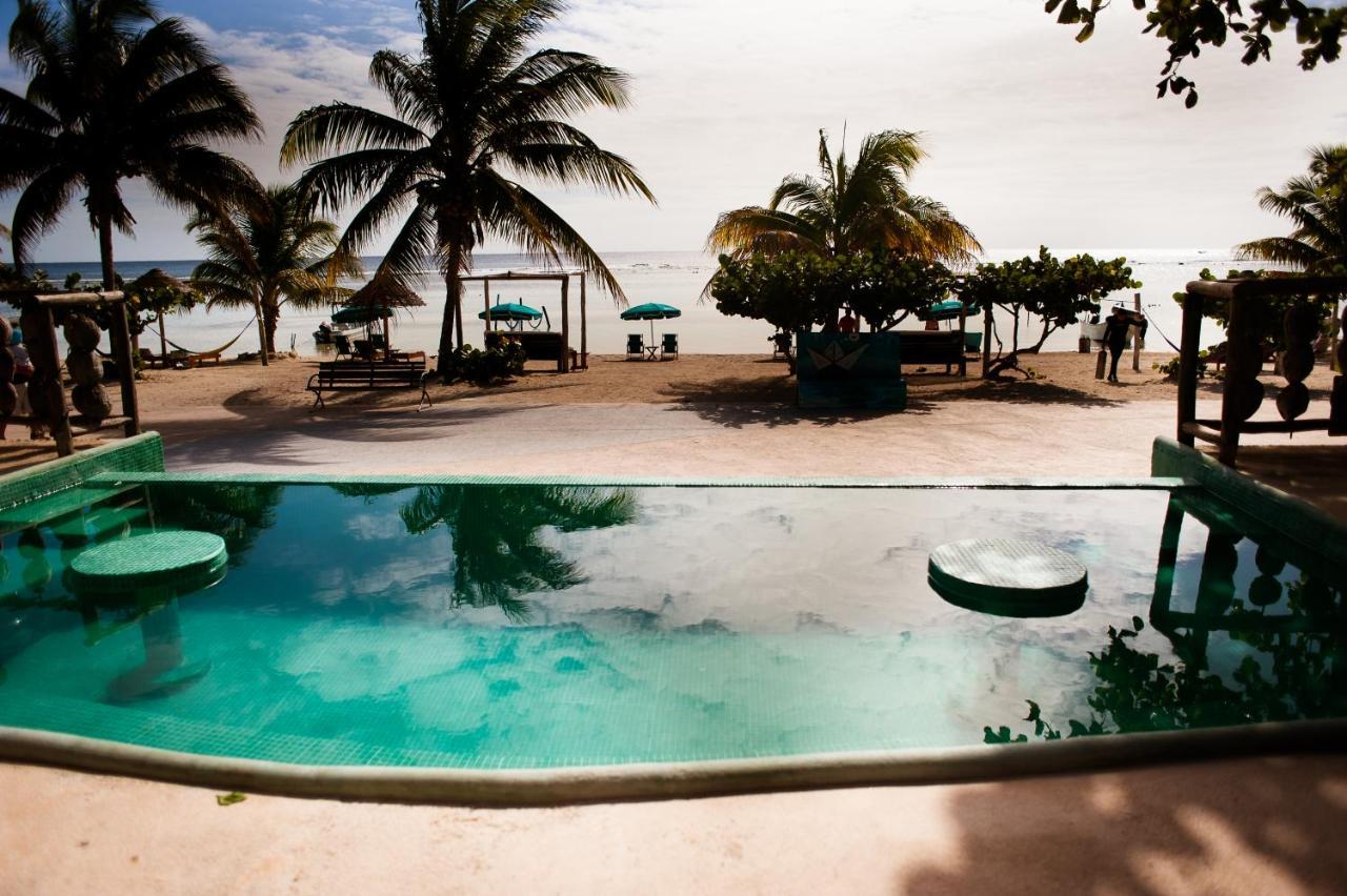 Nacional Beach Club & Bungalows Mahahual Exterior photo